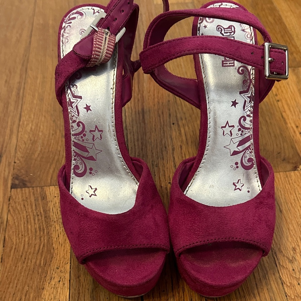 Brash Heeled Sandals